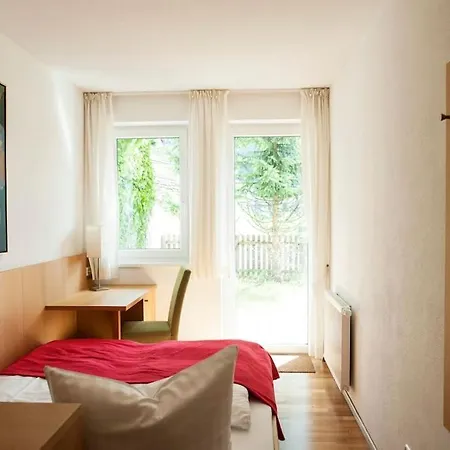 Eggerfeld * Тукс